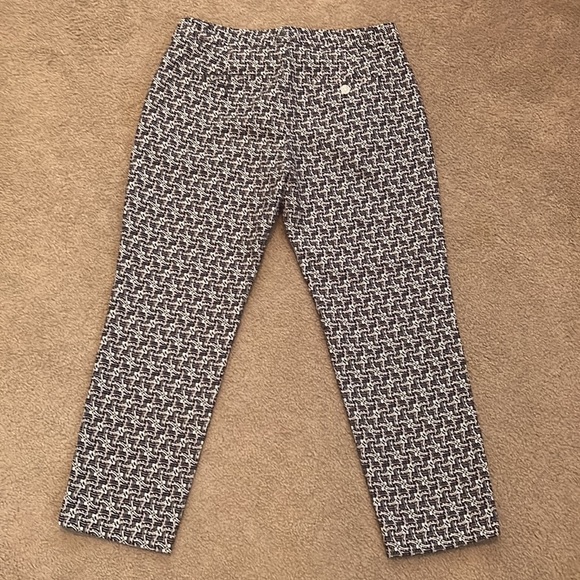 Banana Republic Cropped Pants - Picture 2 of 6
